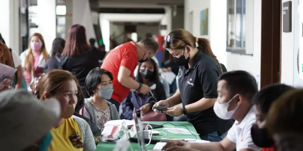 Aid extended to more than a hundred indigent patients, pregnant women in Benguet | Alan Peter Cayetano