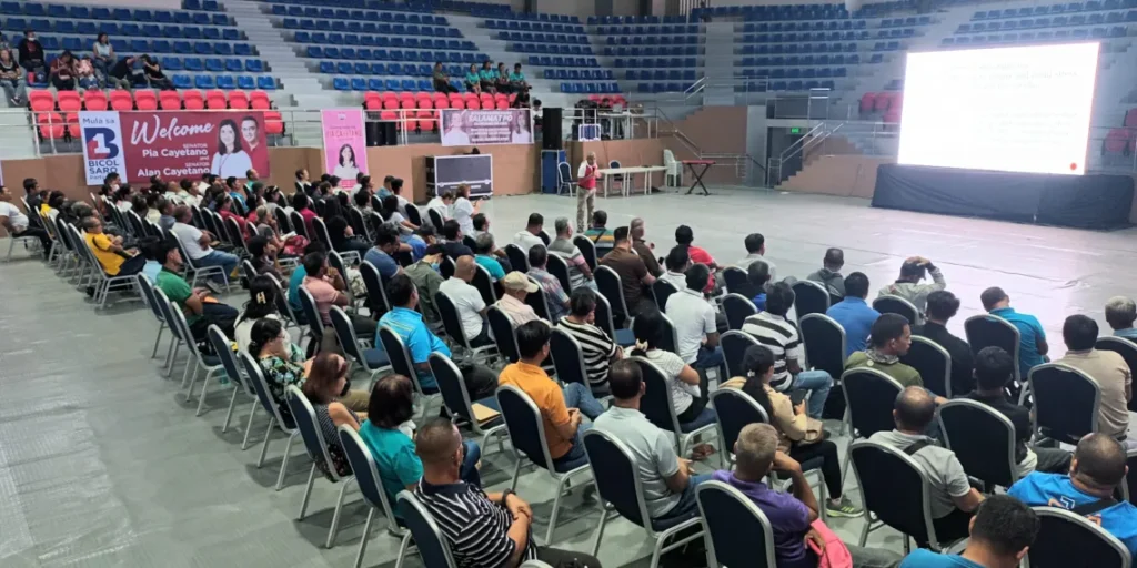 Sen Alan joins hands with DSWD to help hundreds of Bicolanos in crisis