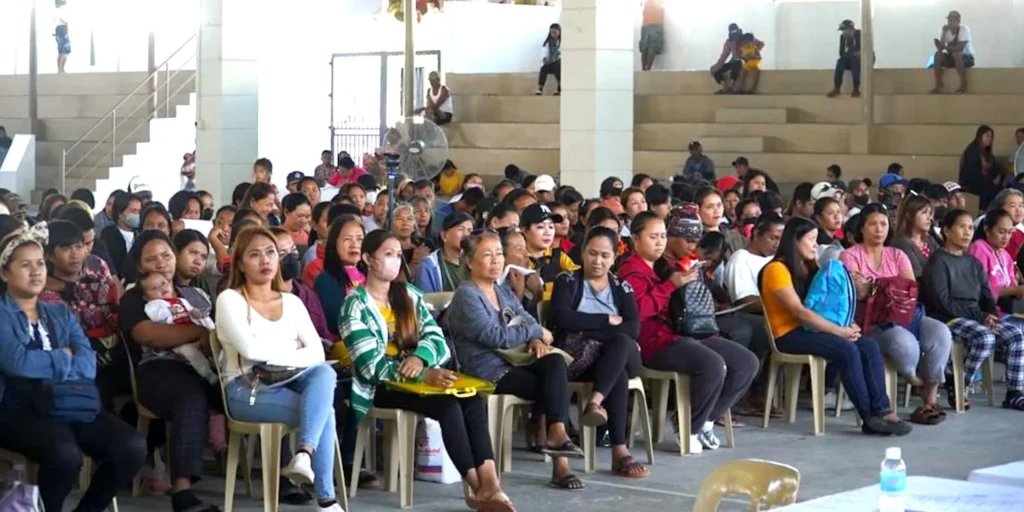 Cayetanos reach out to distant Pangasinan town