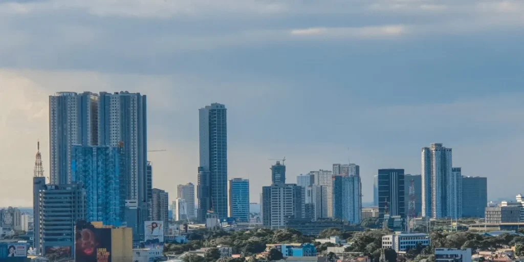 Gov’t urged to implement clear long-term plans vs COVID-19 | Alan Peter Cayetano