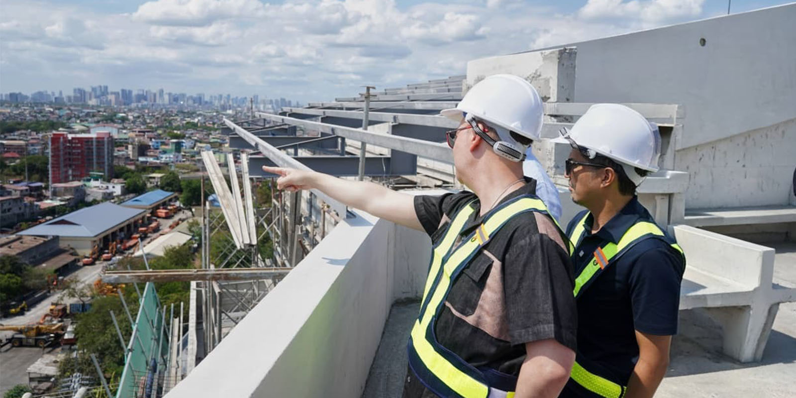 Cayetano, Dizon inspect first-of-its-kind forensic lab in Taguig