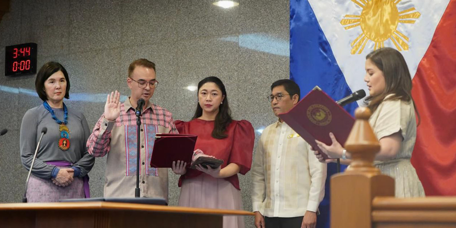 Cayetano: Senate leadership change is about unity, not impeachment