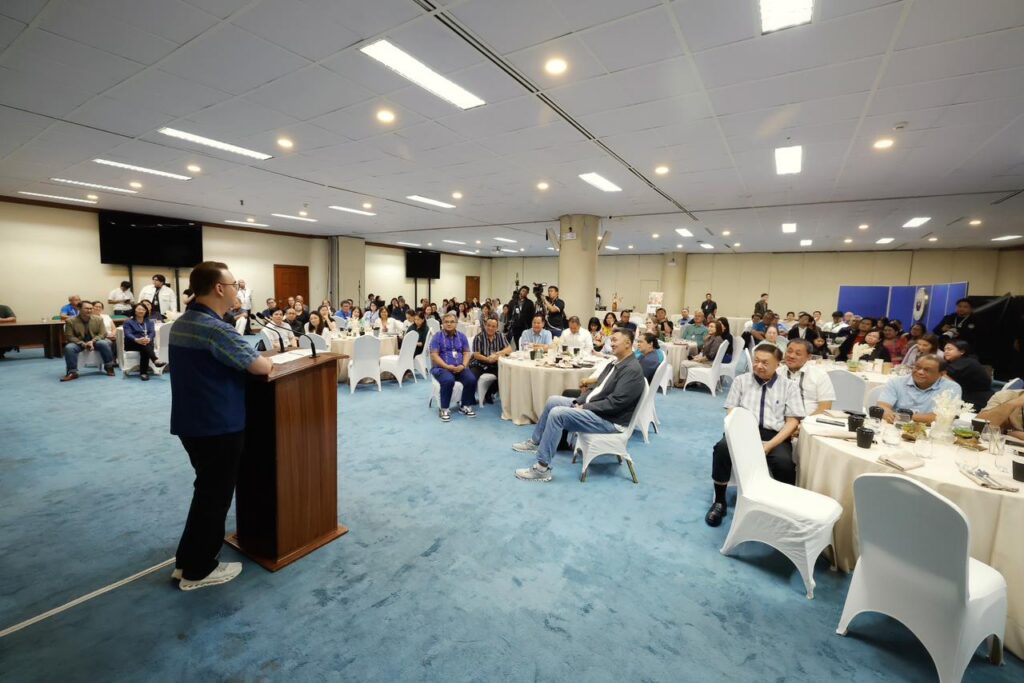 Senate President Cayetano addresses department heads